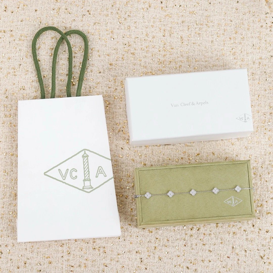 【Top version】Van Cleef & Arpels Six Flowers Bracelet Stamped, Laser, Full of Diamonds