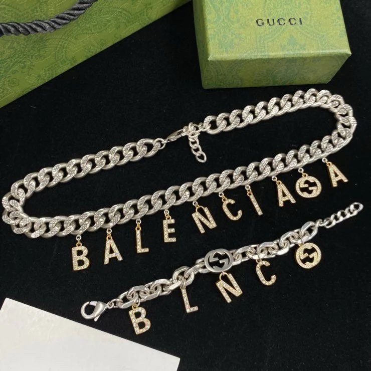 Gucci Chain Bracelets with Let