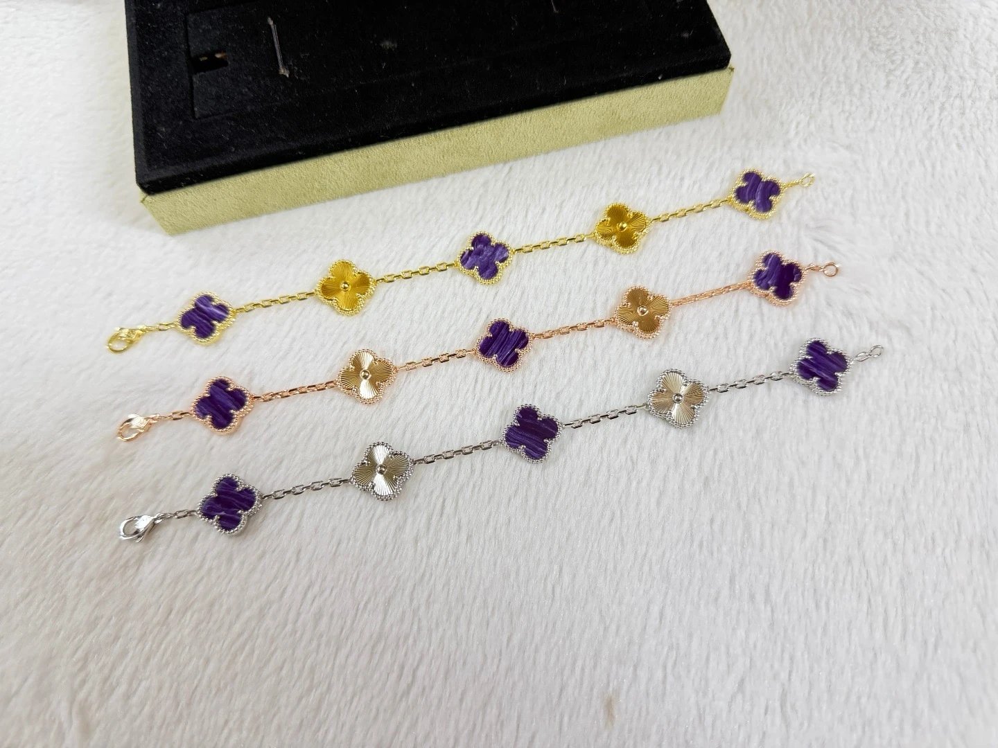 Van Cleef & Arpels Alhambra Br