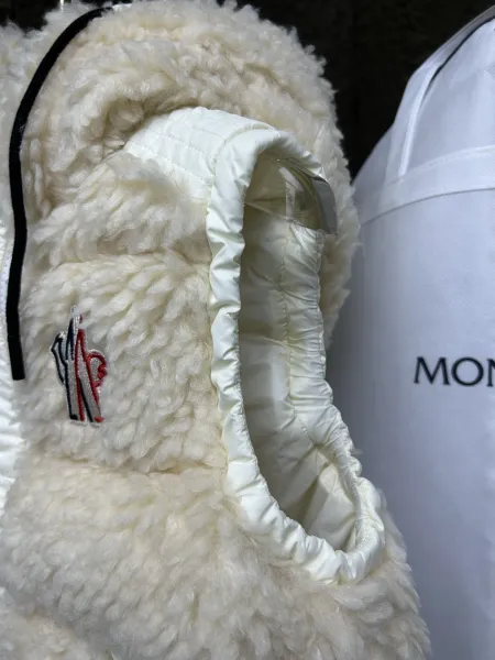 Moncler Genius Sherpa Fleece Vest Beige Outerwear - 11