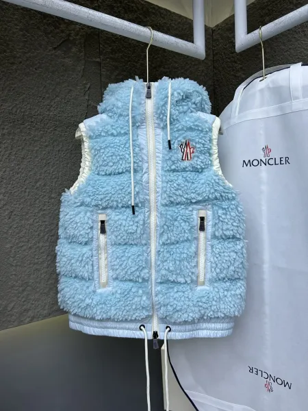 Moncler Genius Sherpa Fleece Vest Beige Outerwear - 7