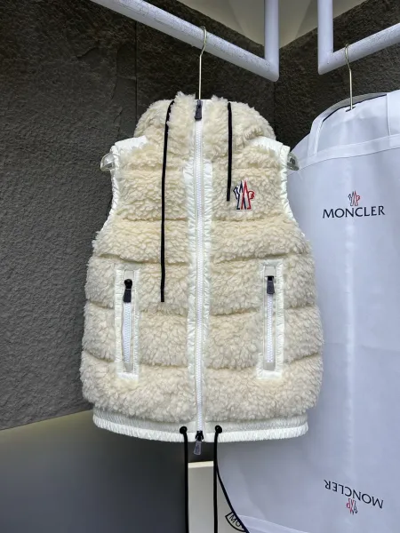 Moncler Genius Sherpa Fleece Vest Beige Outerwear - 1