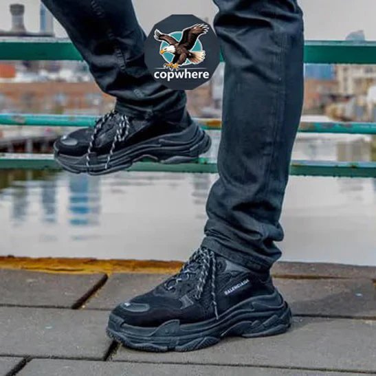 B*lenci*ga Triple S - 136180
