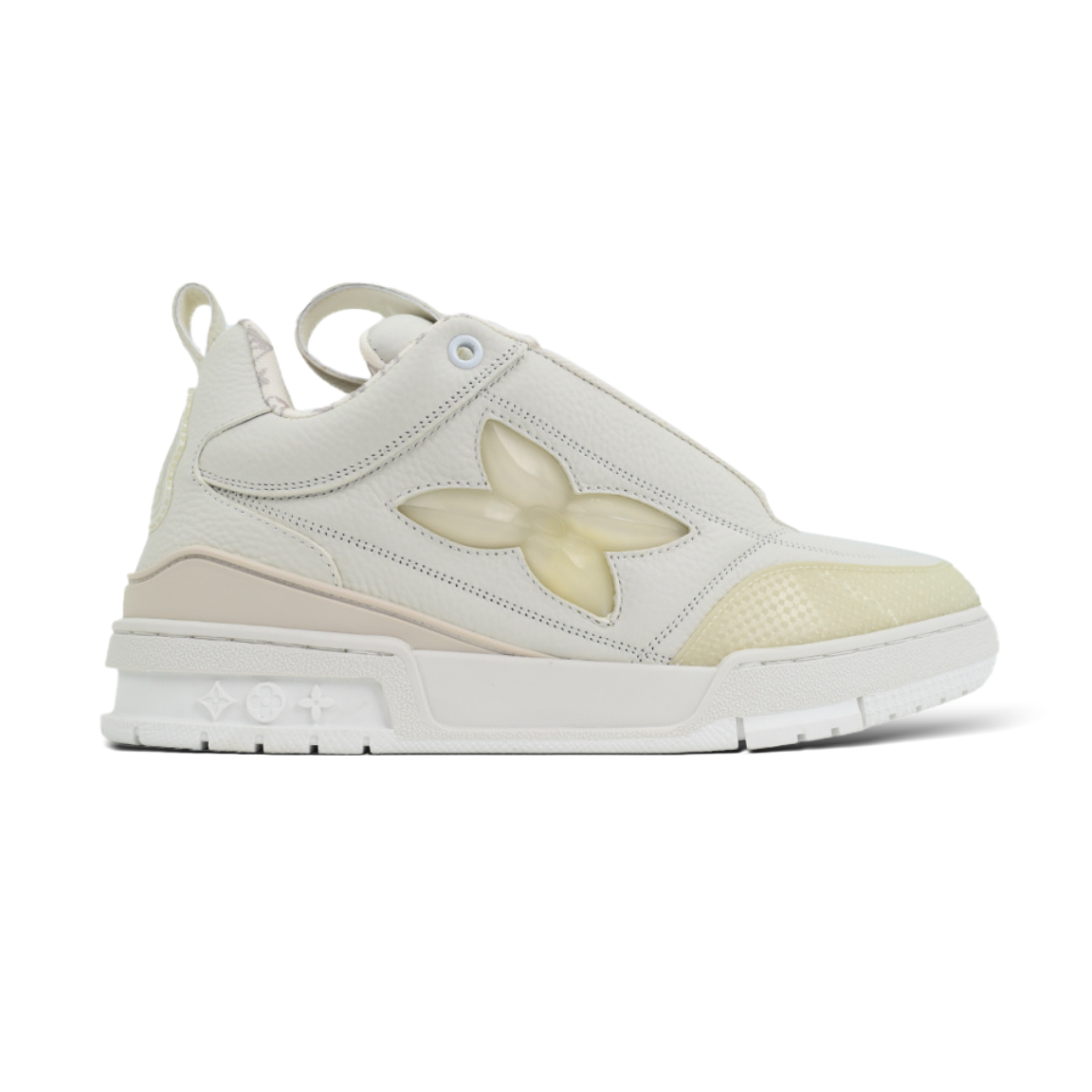 Beige four-leaf clover