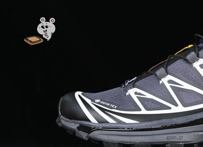 Sneakers photo 3