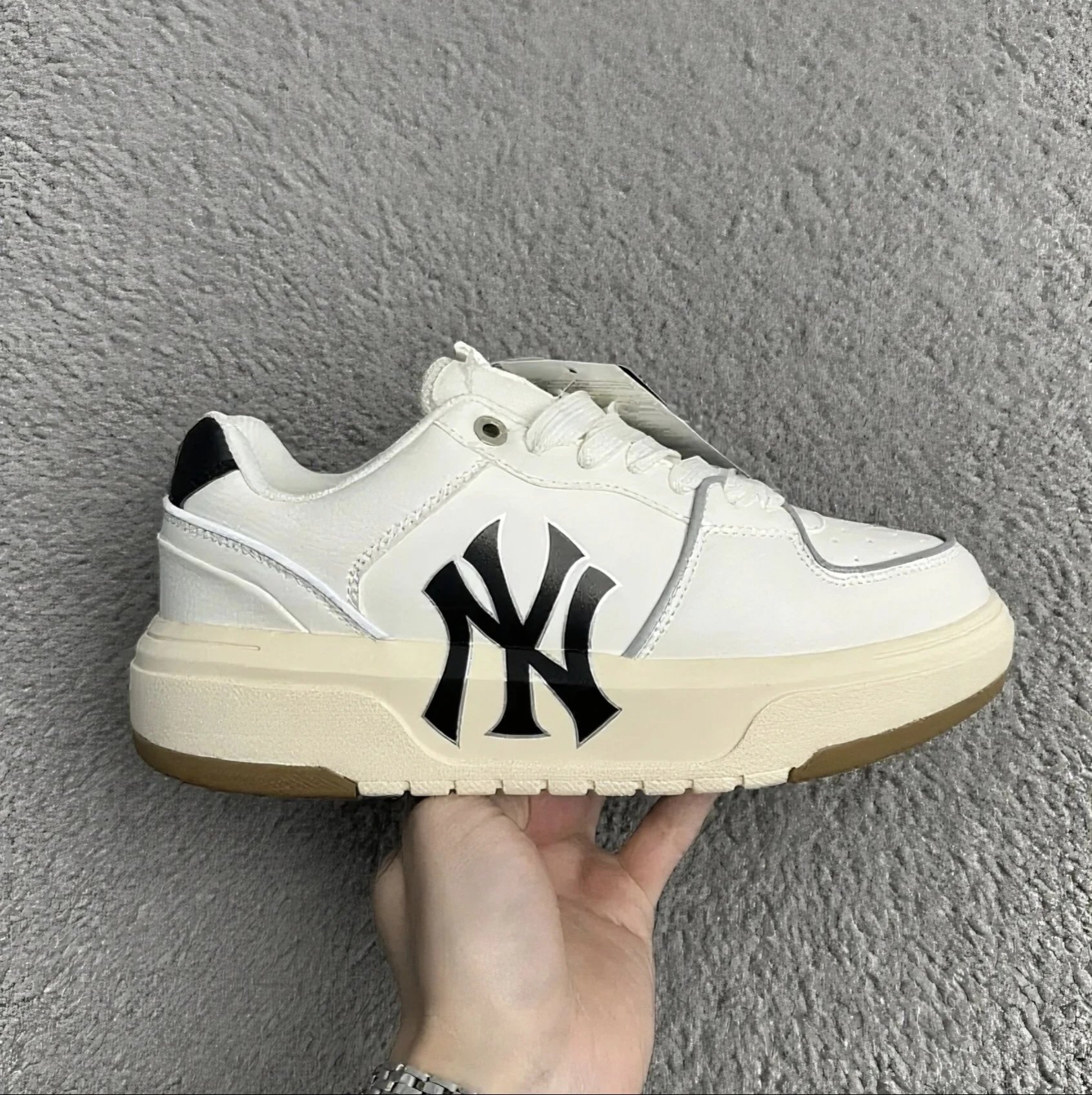 MLB New York Yankees Logo Platform Sneakers White Chunky Sneakers