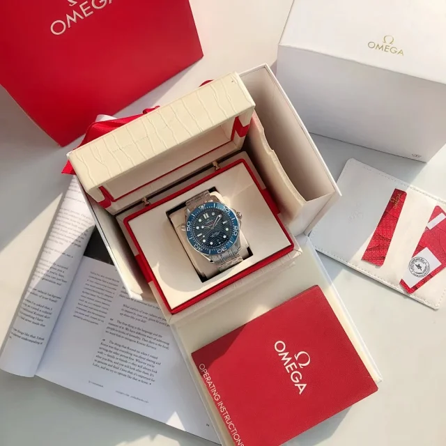 Omega Watches Seamaster Diver 300M product detail image 1