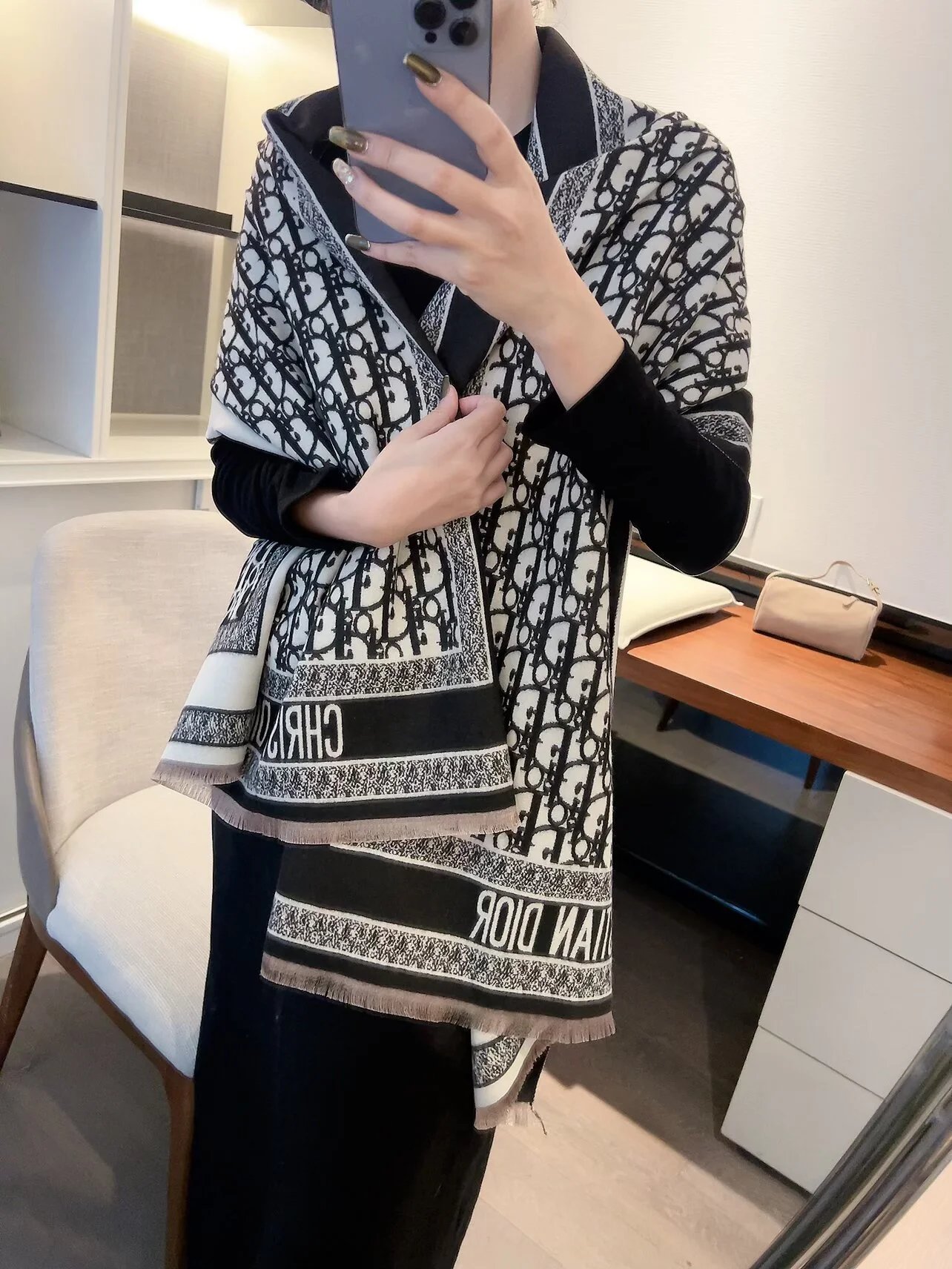 Louis Vuitton Scarves Monogram fringe scarf — 23