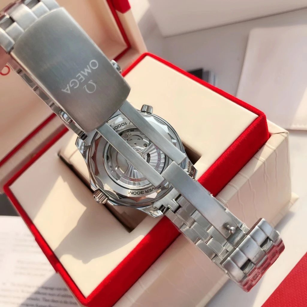 Omega Watches Seamaster Diver 300M image 9