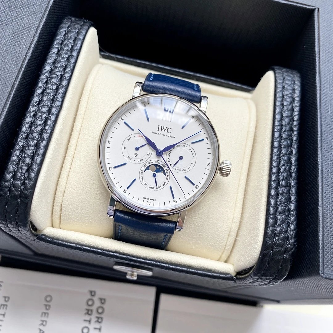 IWC Watches Leather-Strap Analog — 04