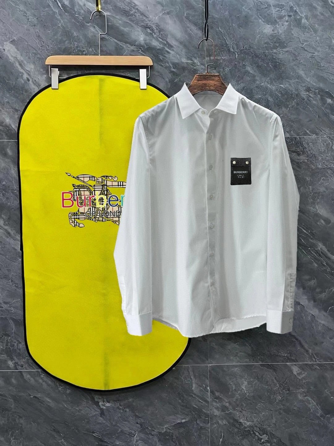 Burberry Shirts Long-sleeve check button-up shirt — 34
