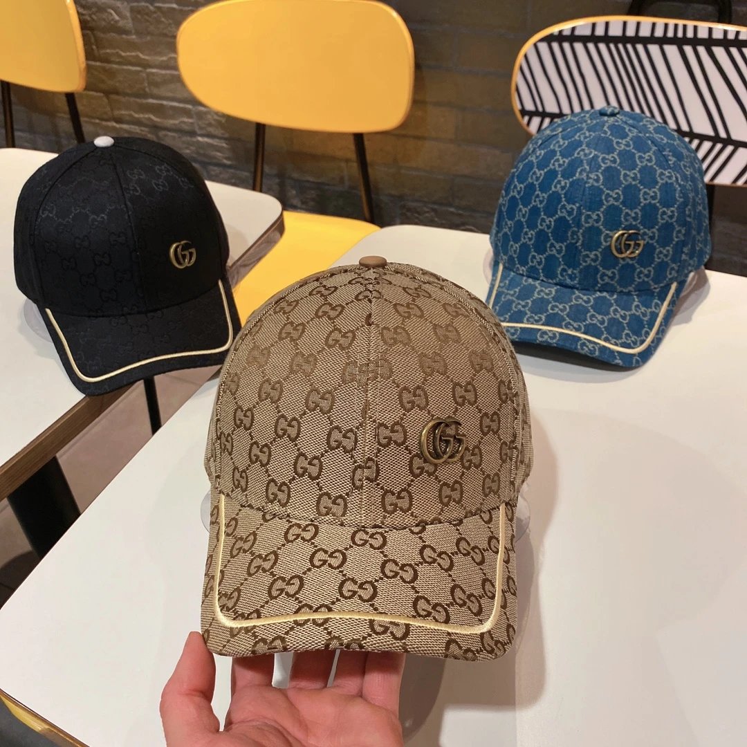 Fendi Hats Logo Baseball Cap with Contrast Whipstitch Brim — 31