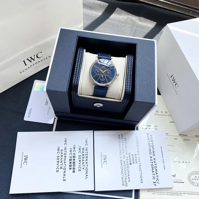 IWC Watches Leather-Strap Analog product detail image 1