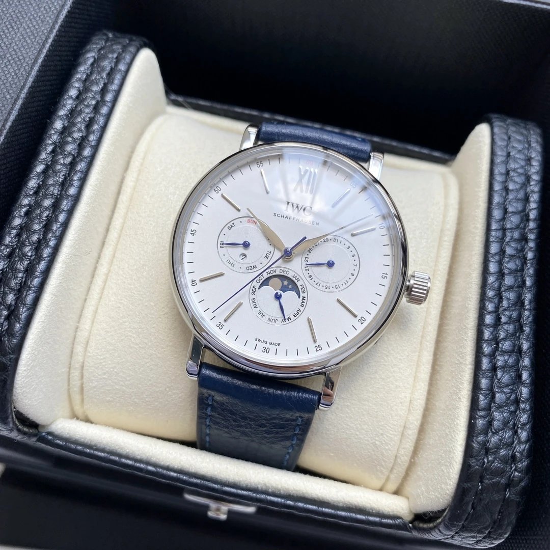 IWC Watches Leather-Strap Analog — 02