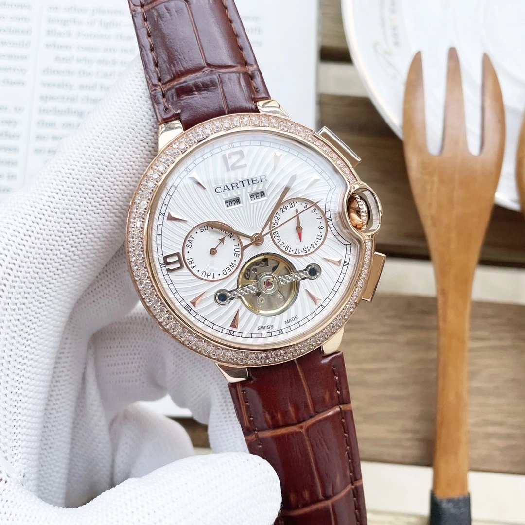 Cartier Watches Roman numeral dial wristwatch — 36