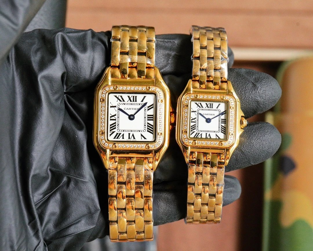 Cartier Watches Roman numeral dial wristwatch — 04