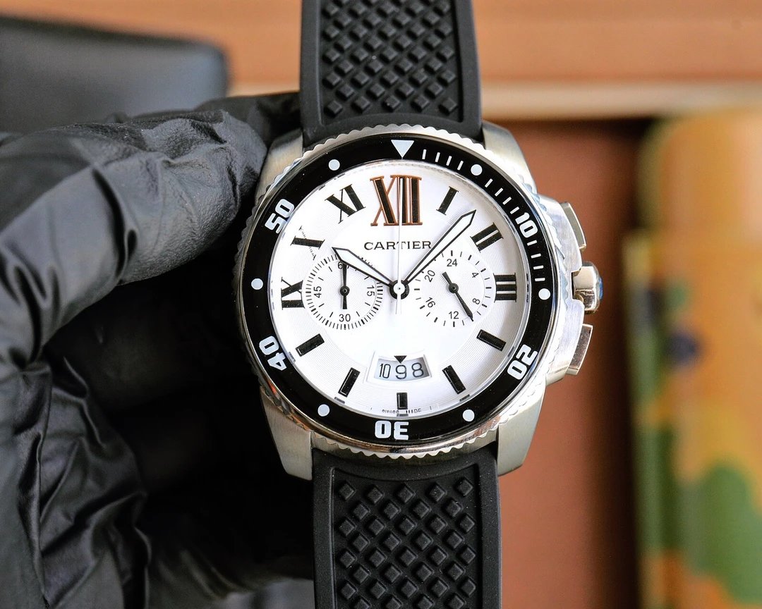Cartier Watches Roman numeral dial wristwatch — 31