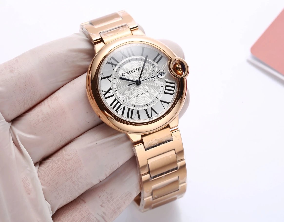 Cartier Watches Roman numeral dial wristwatch — 34