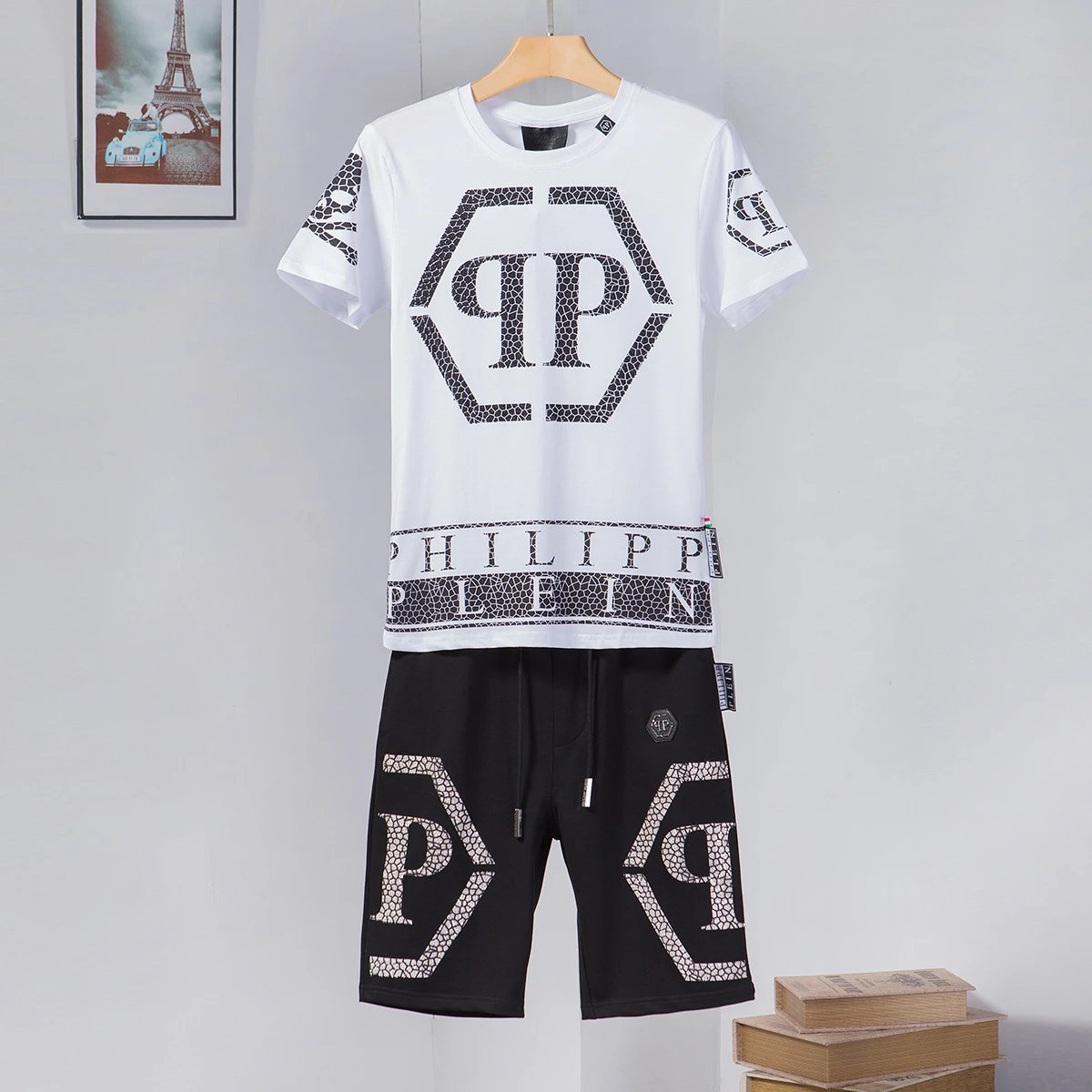 Philipp Plein Graphic Drawstring Shorts — 29