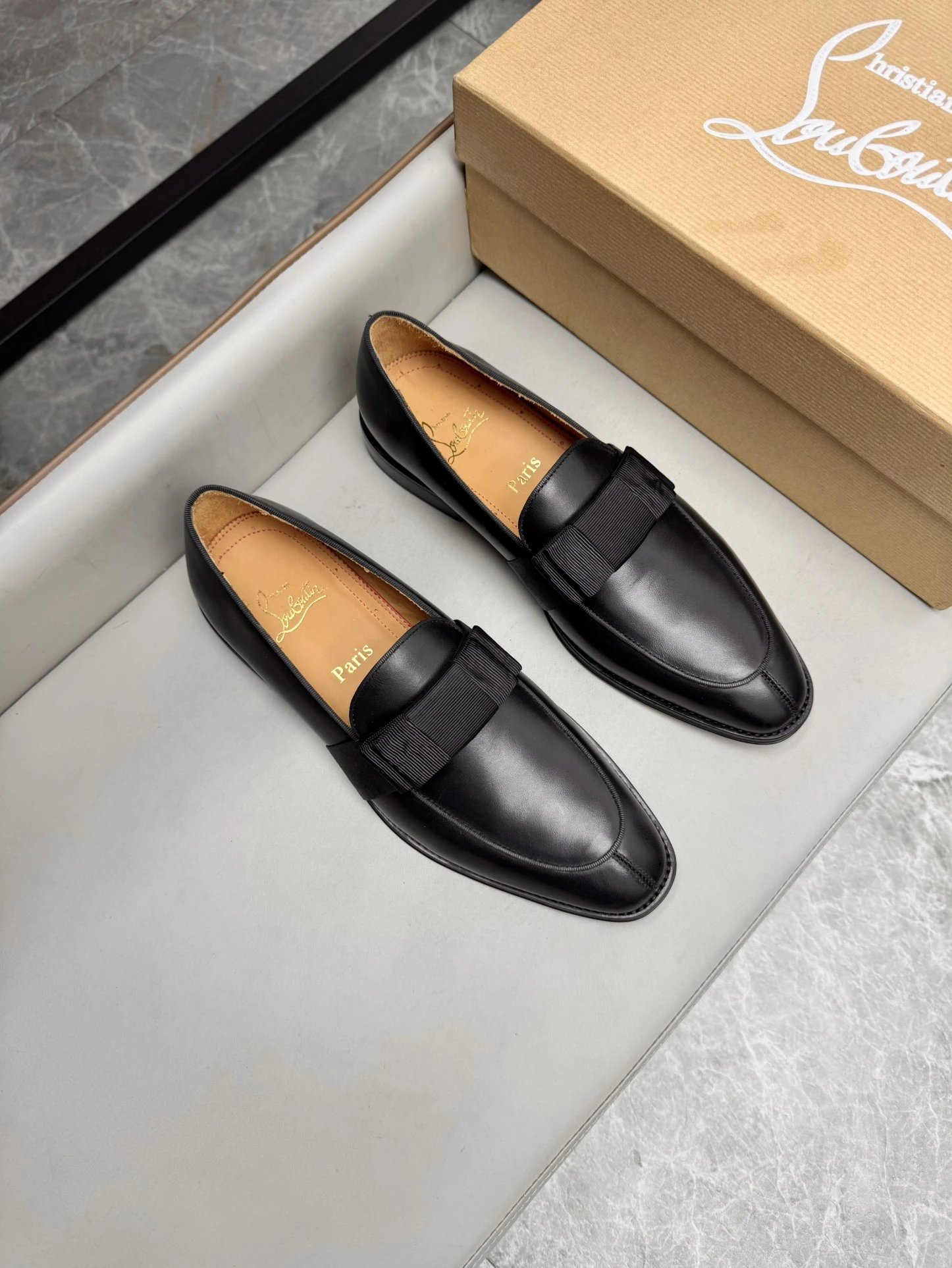 Christian Louboutin Leather Shoes C11 Square-Toe Dress — 24