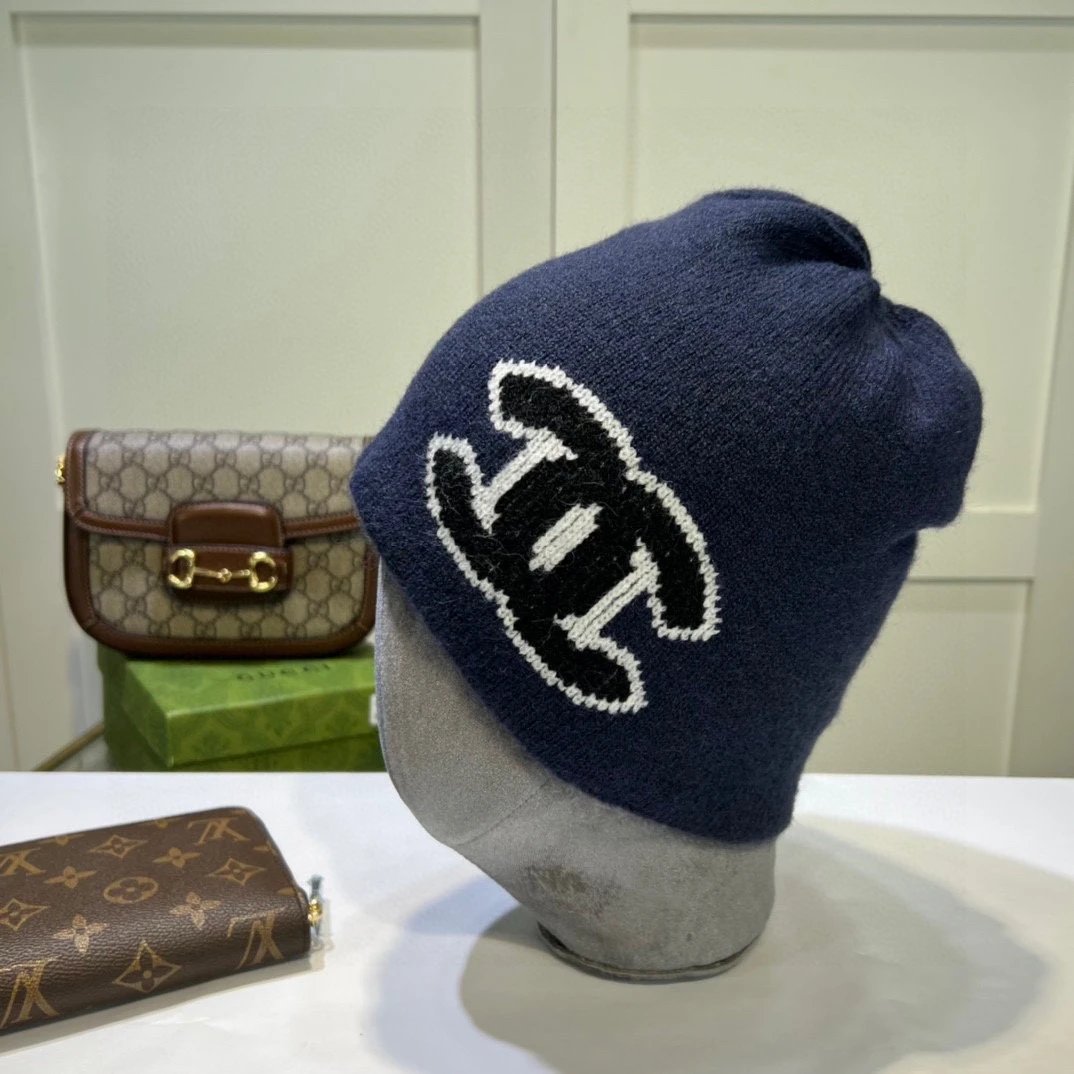 Moncler Hats Rib-Knit Cuffed Beanie — 18