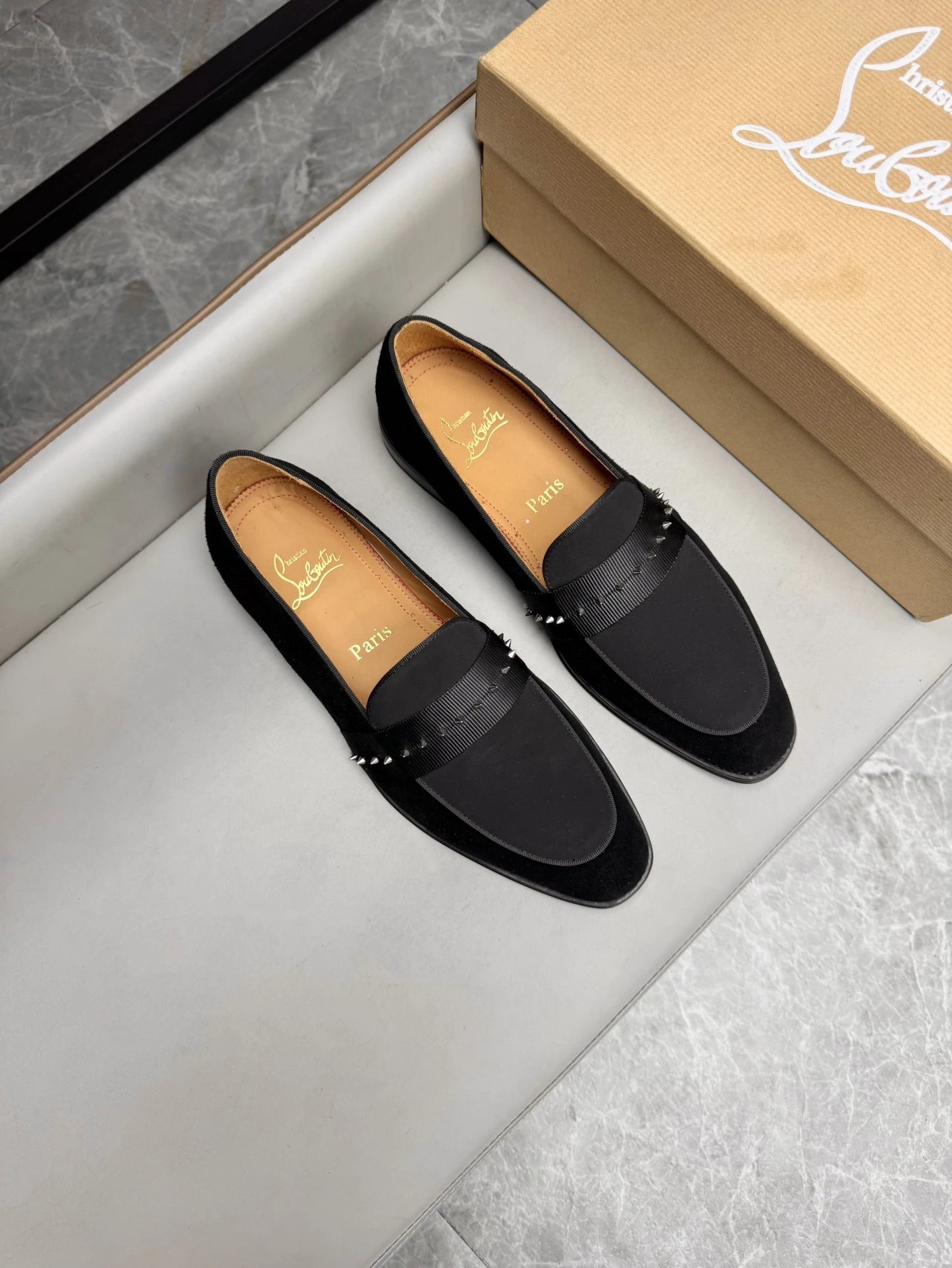 Christian Louboutin Leather Shoes C11 Square-Toe Dress — 28