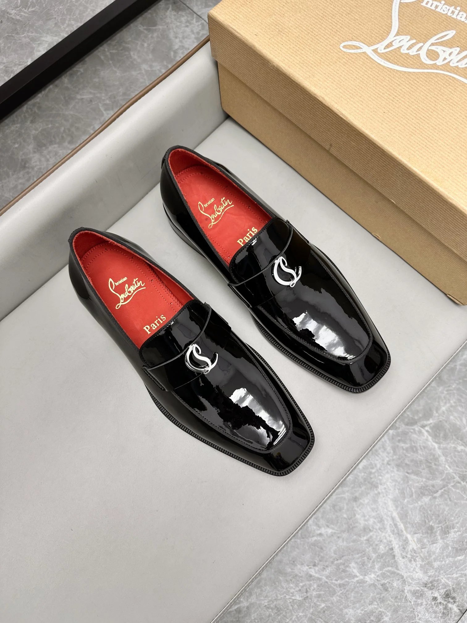 Christian Louboutin Leather Shoes C11 Square-Toe Dress — 22