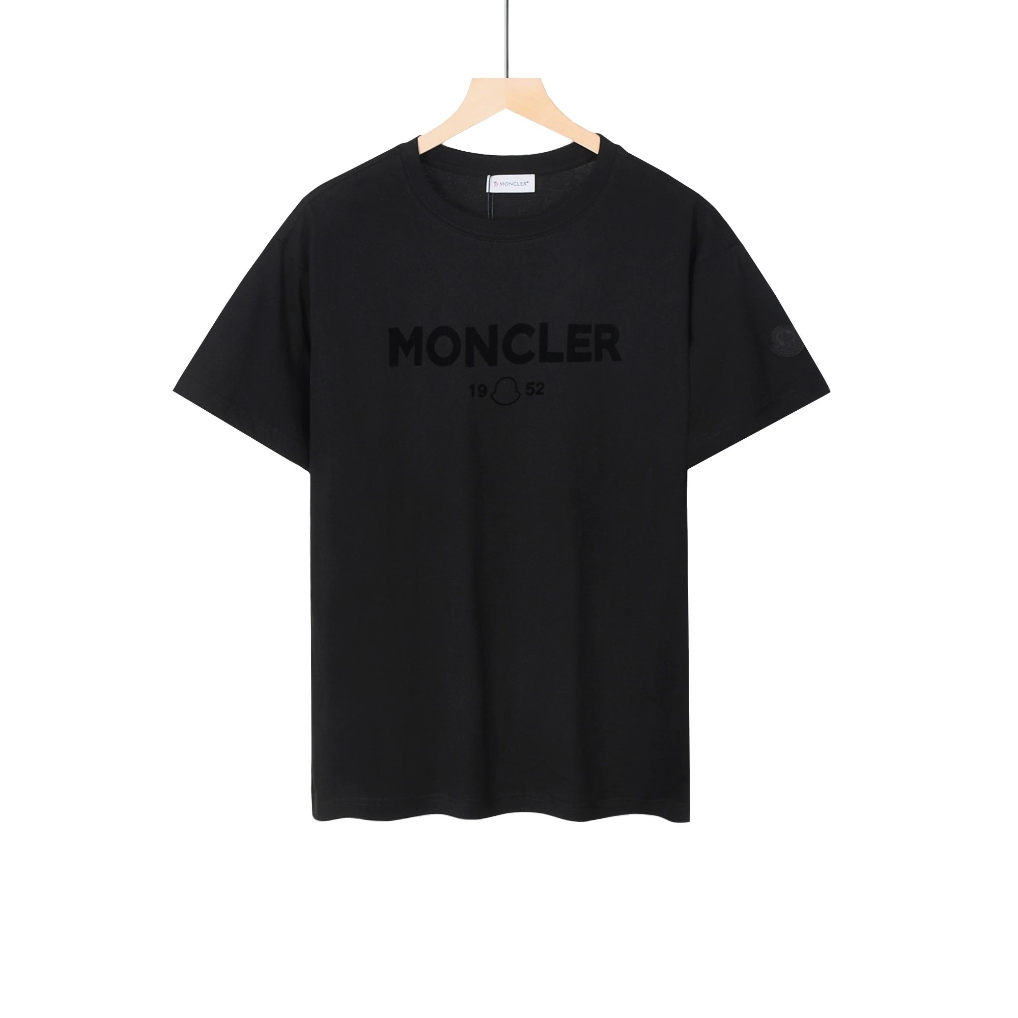 Moncler T-Shirts 1952 Logo Print — 01