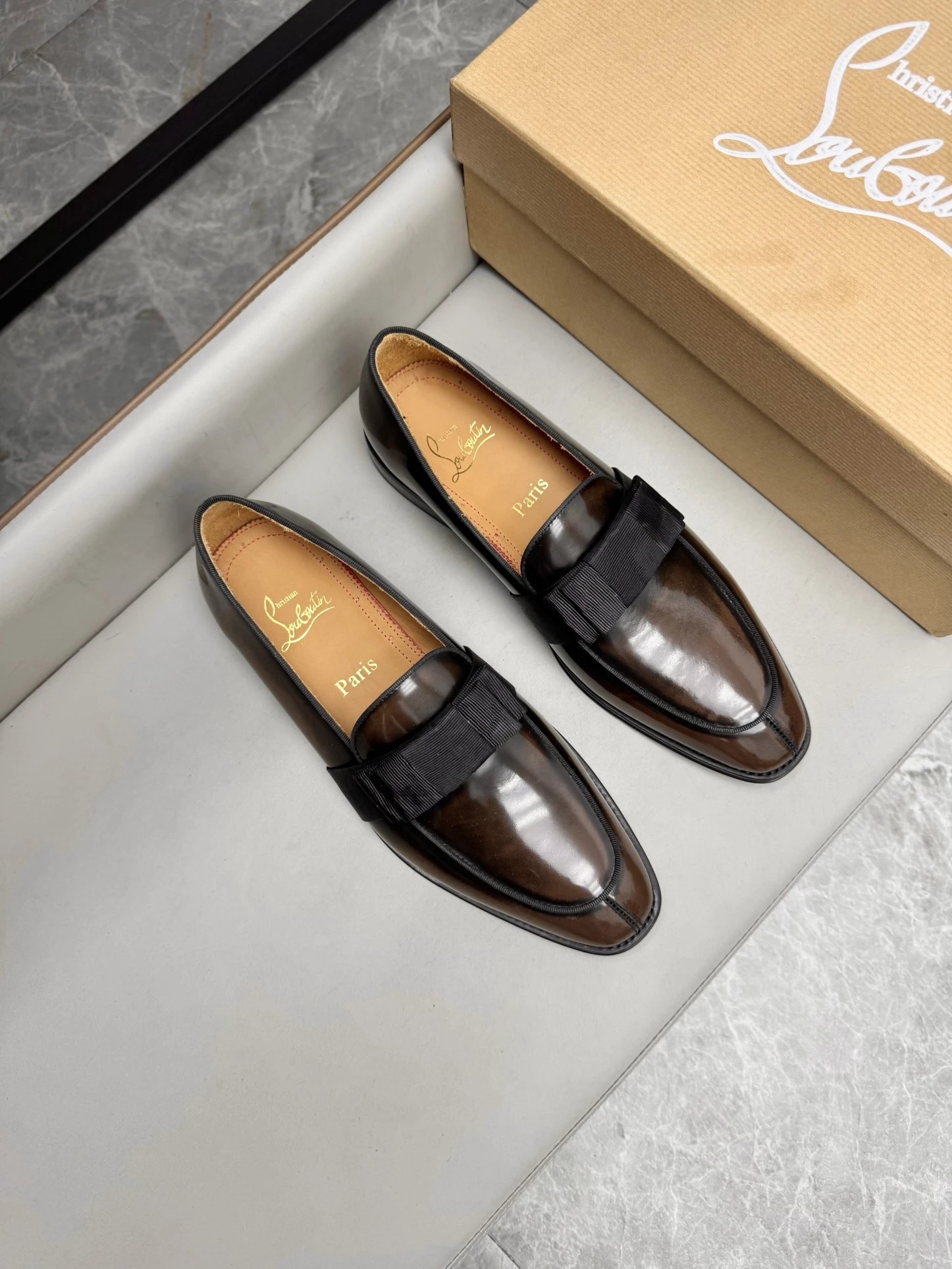 Christian Louboutin Leather Shoes C11 Square-Toe Dress — 27