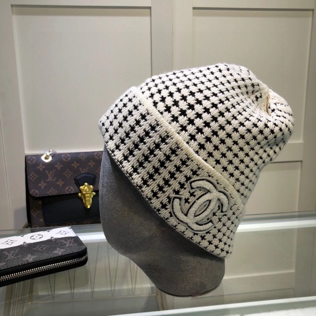 Moncler Hats Rib-Knit Cuffed Beanie — 37