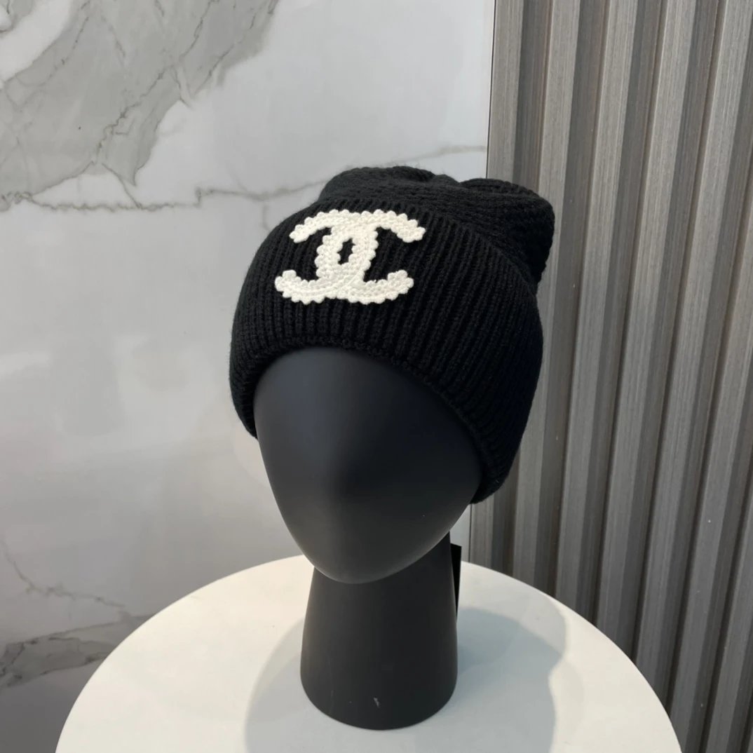 Moncler Hats Rib-Knit Cuffed Beanie — 25