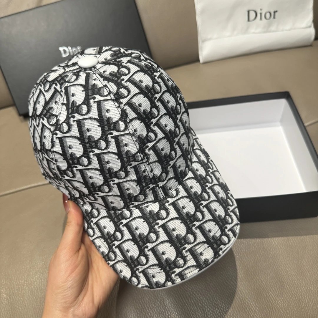 Dior Hats Oblique monogram baseball cap with embroidered logo and compass badge — 09