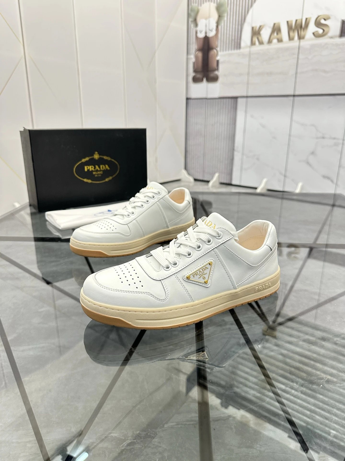 Prada Sneakers Low-Top Triangle Logo — 15