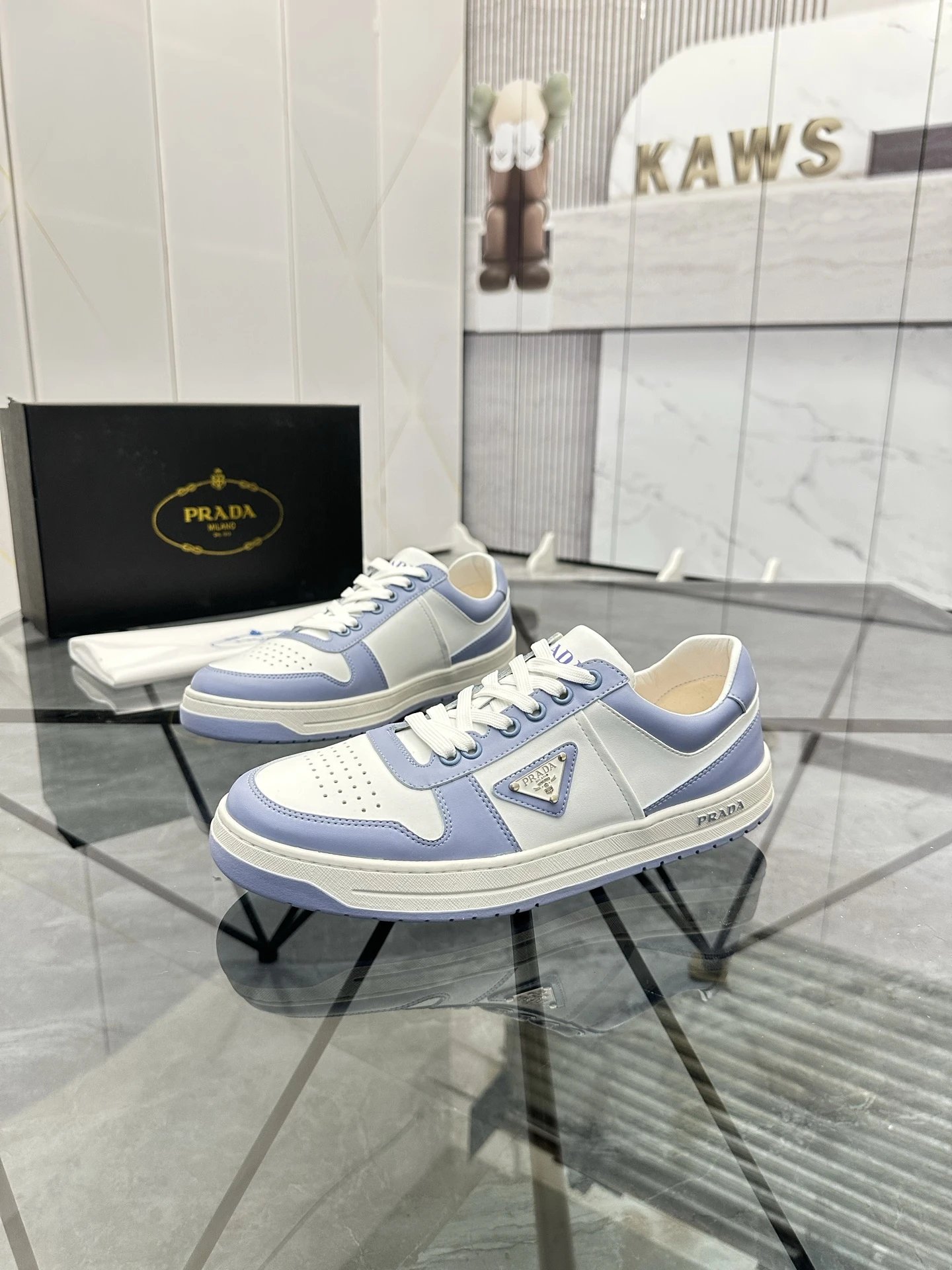 Prada Sneakers Low-Top Triangle Logo — 07