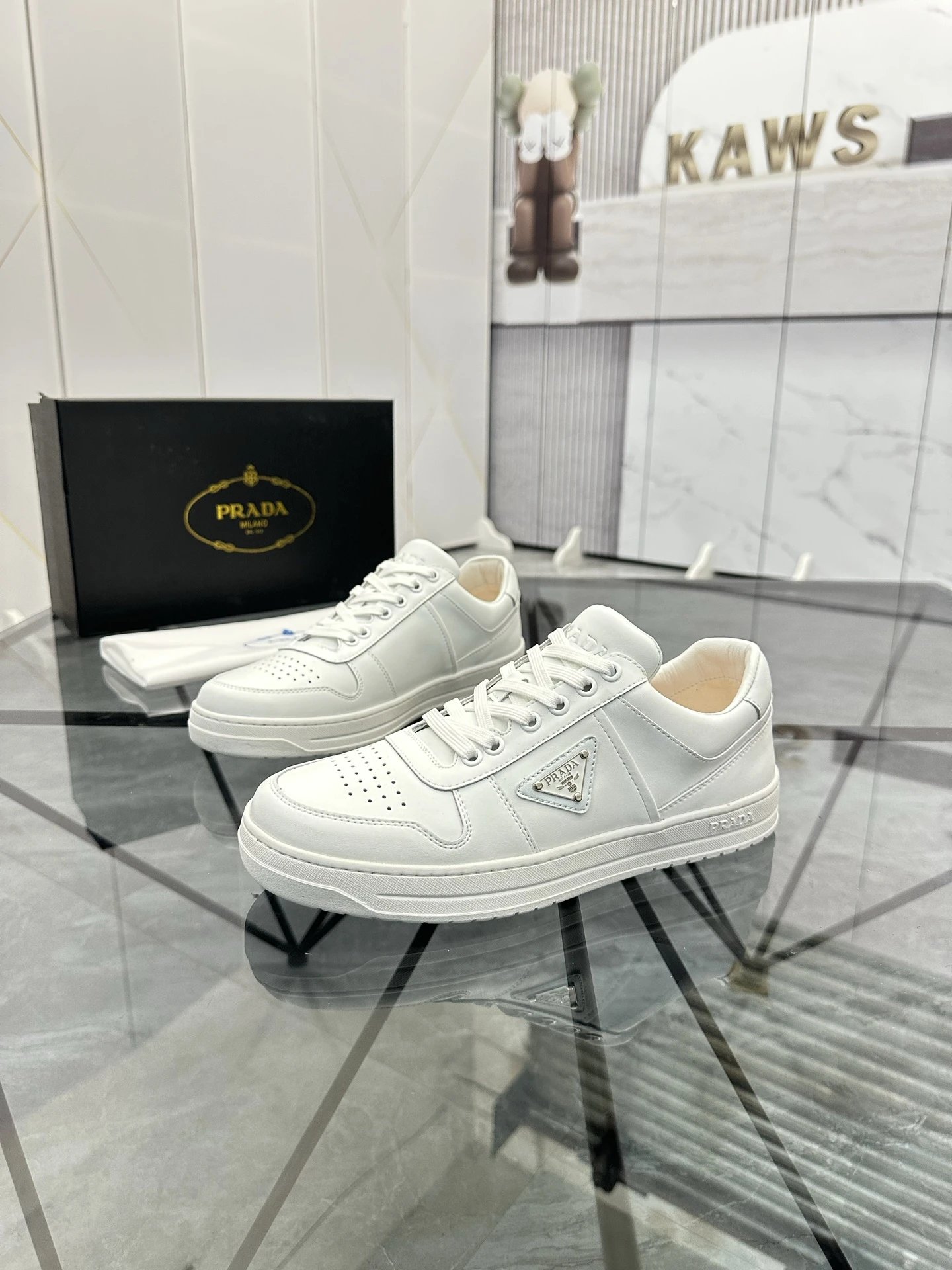 Prada Sneakers Low-Top Triangle Logo — 05