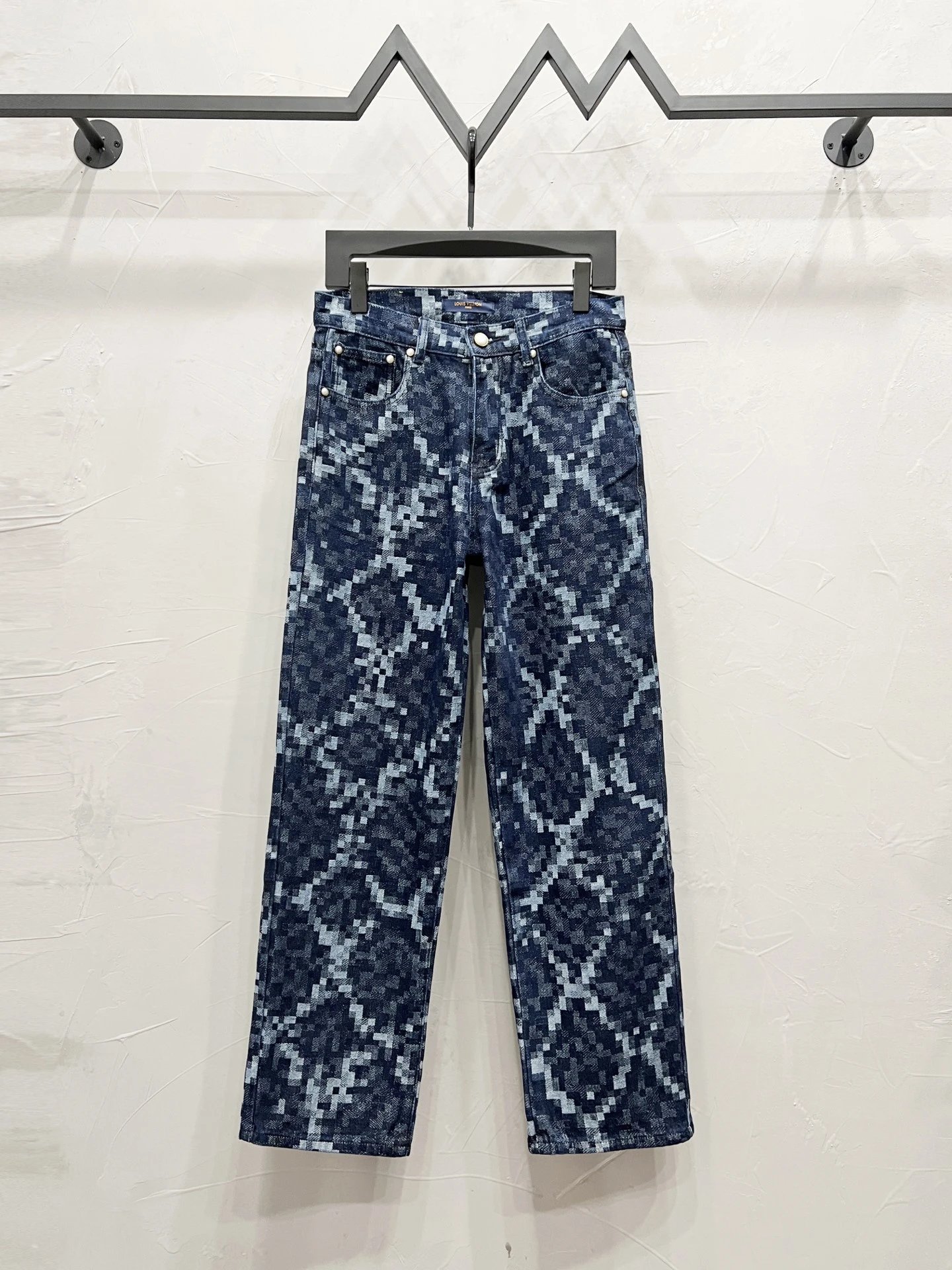 Louis Vuitton Jeans Monogram Denim — 28