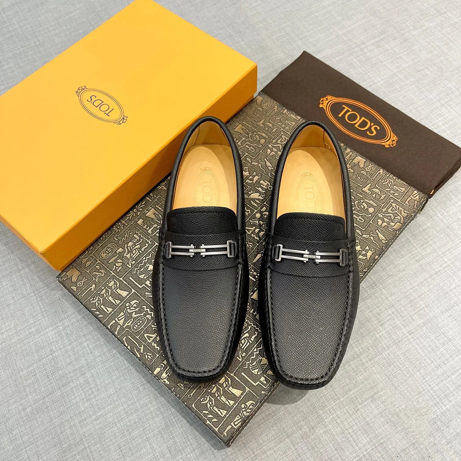 Tod's Leather Shoes Gommino Moccasins — 07