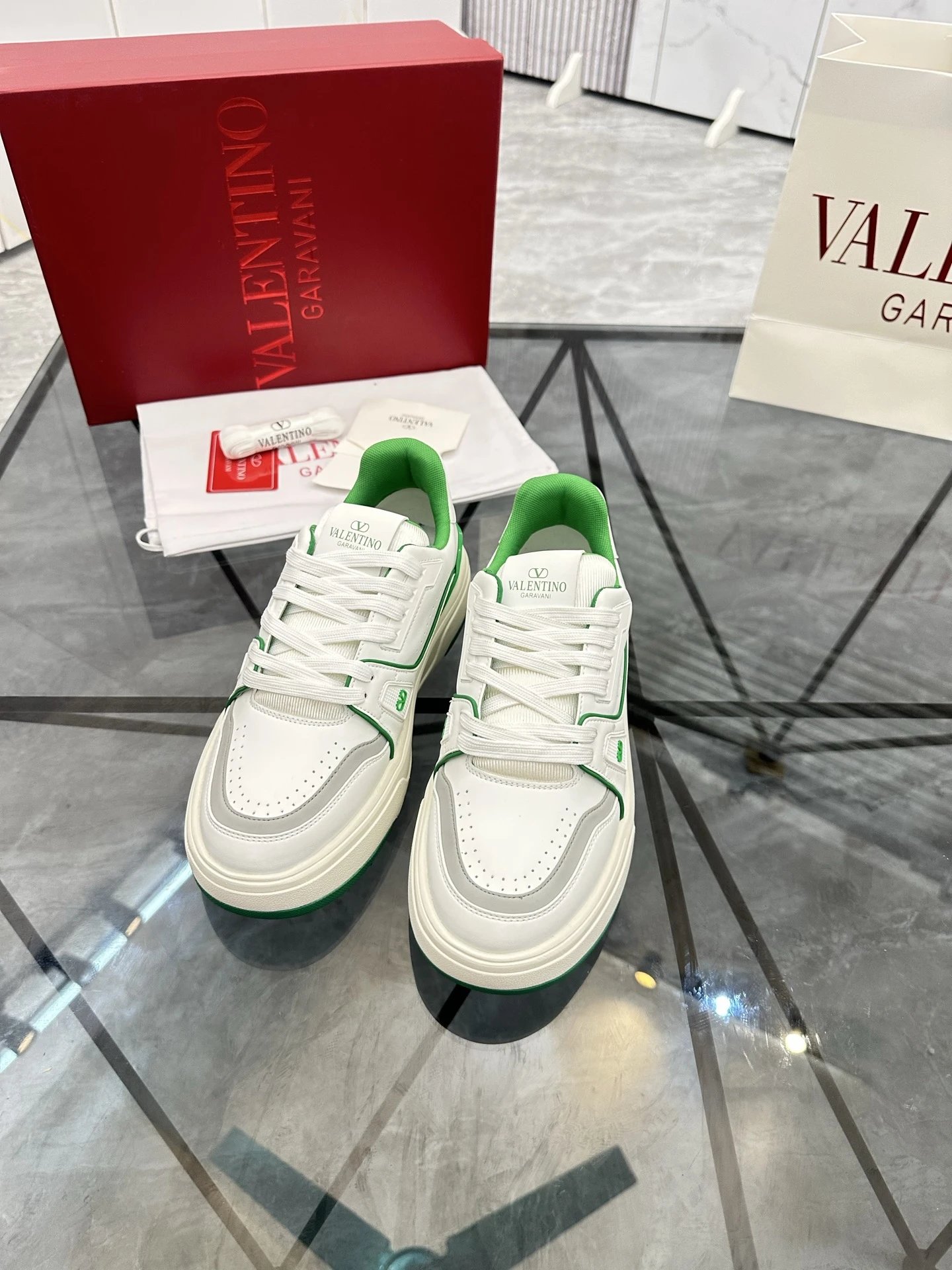 Valentino Garavani Sneakers Low-top chunky — 02