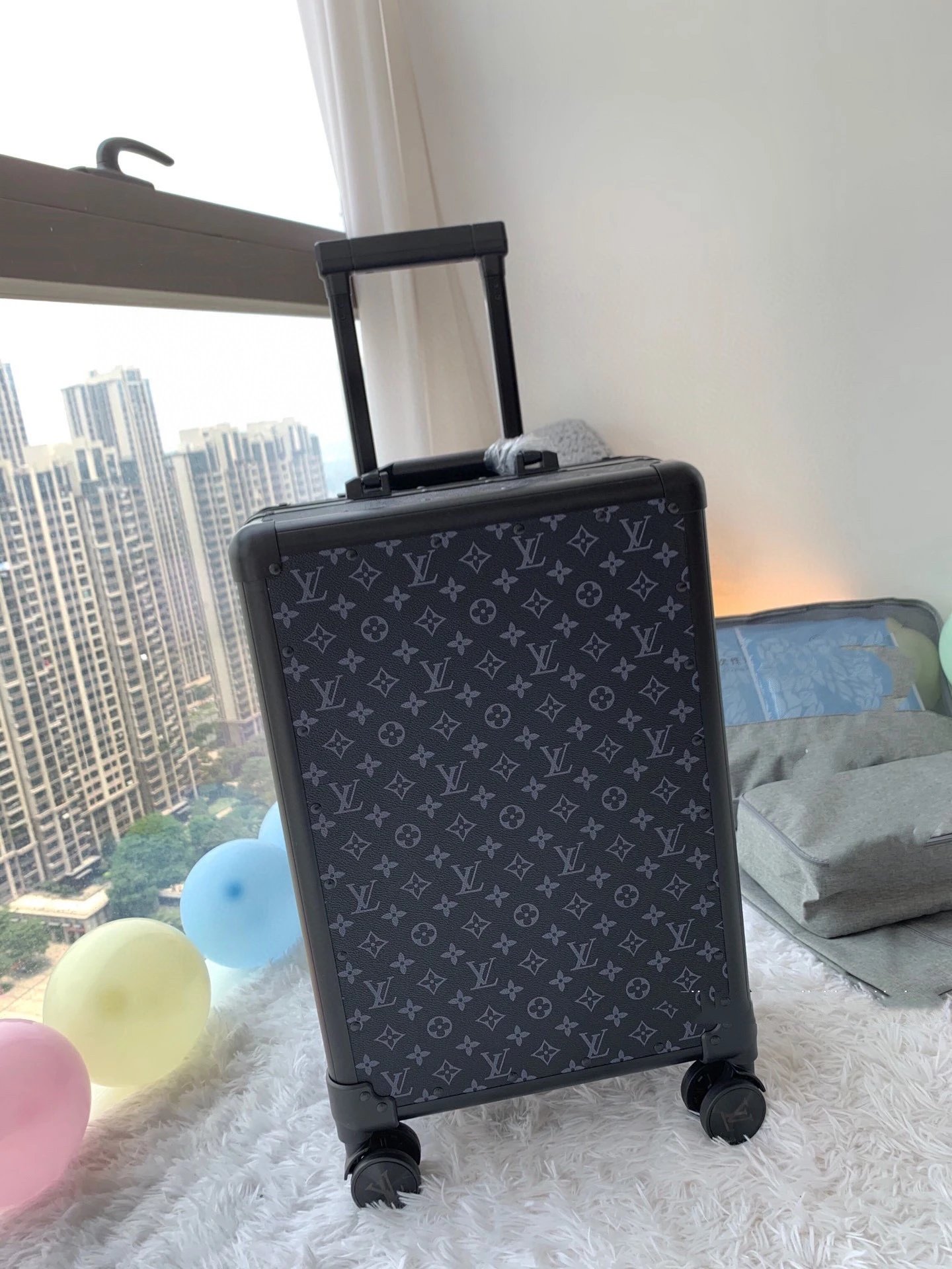 Louis Vuitton Travel Bags Monogram Spinner Suitcase — 33