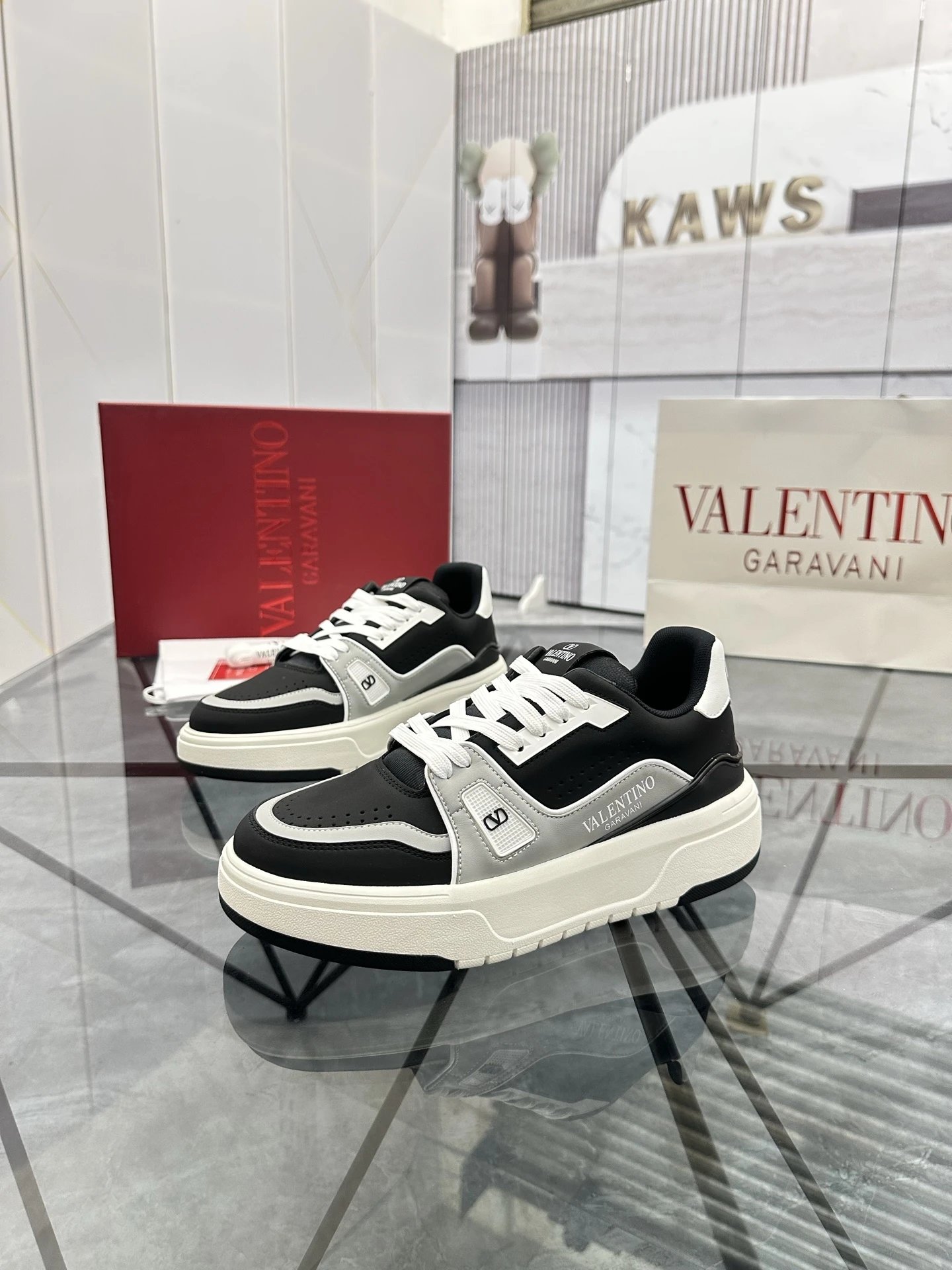 Valentino Garavani Sneakers Low-top chunky image 2