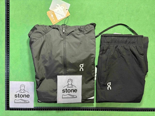 On Tracksuits Hooded Color-Block Jacket and Pants Set product detail image 1