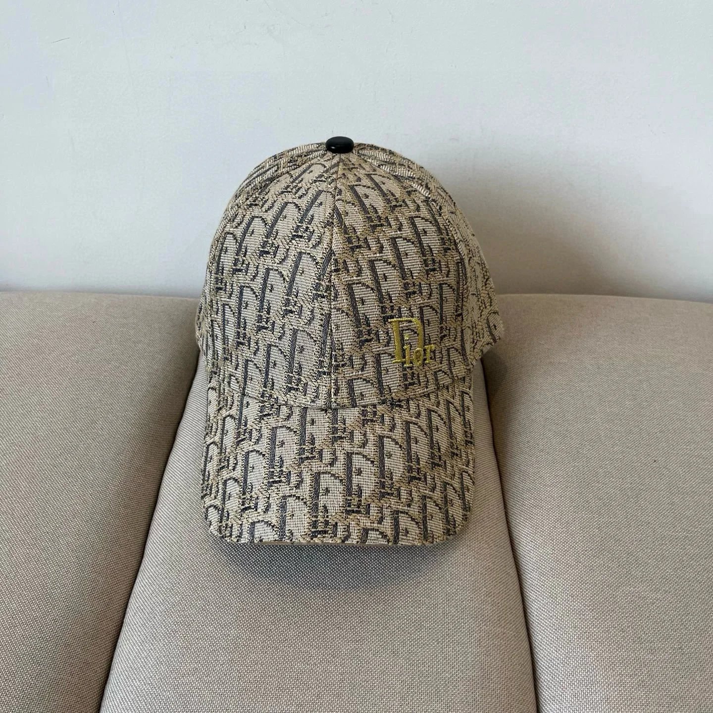 Dior Hats Oblique monogram baseball cap with embroidered logo and compass badge — 21