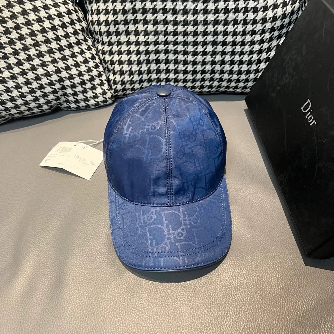 Dior Hats Oblique monogram baseball cap with embroidered logo and compass badge — 28