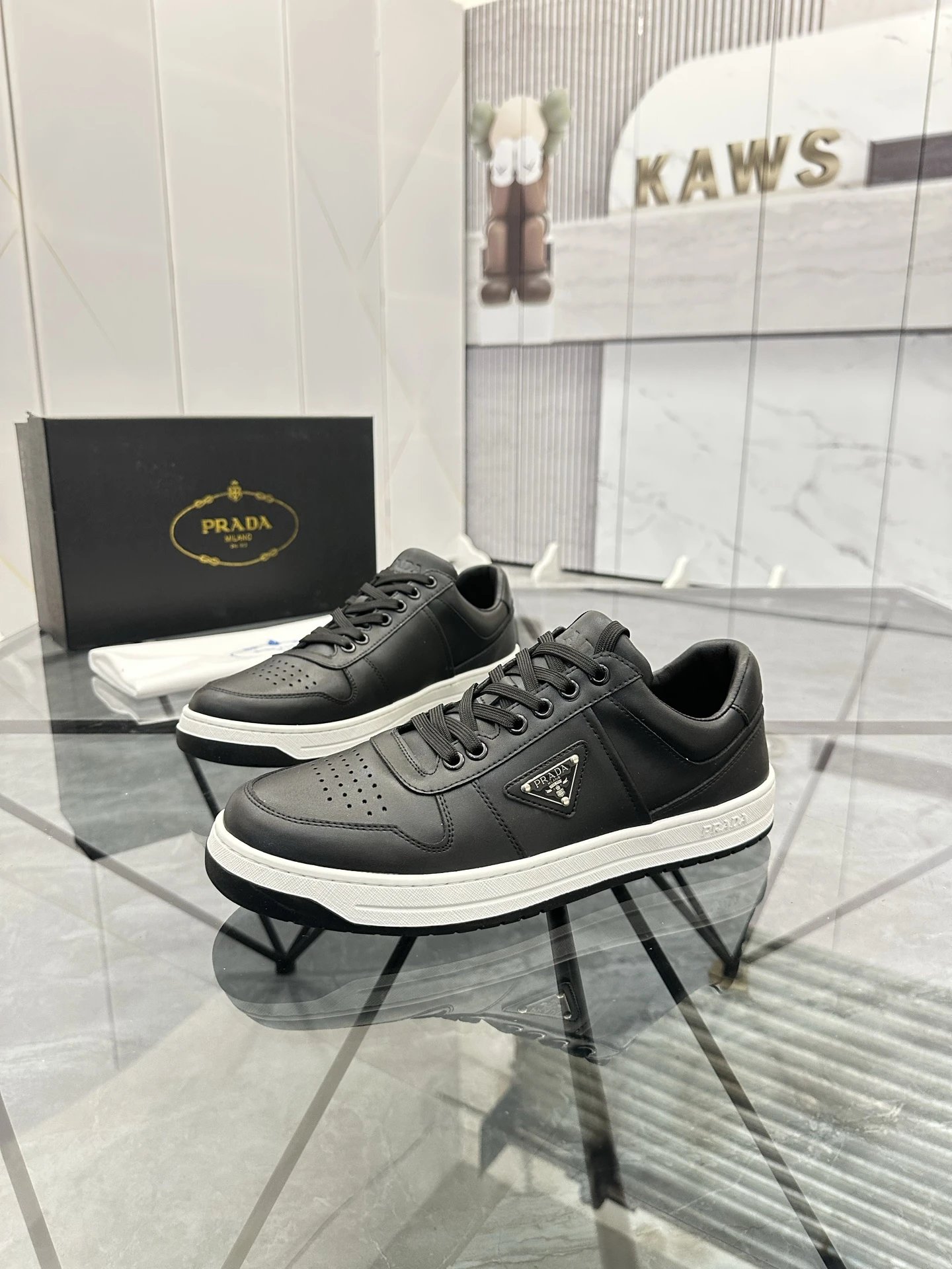 Prada Sneakers Low-Top Triangle Logo image 8