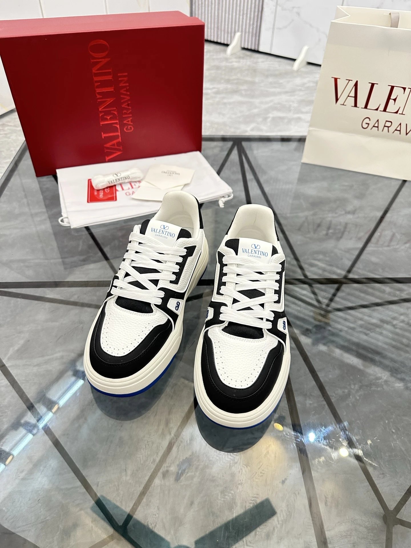Valentino Garavani Sneakers Low-top chunky — 09