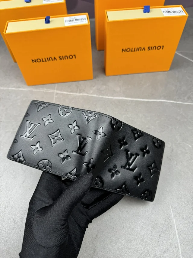 Louis Vuitton Multiple wallet models product detail image 4