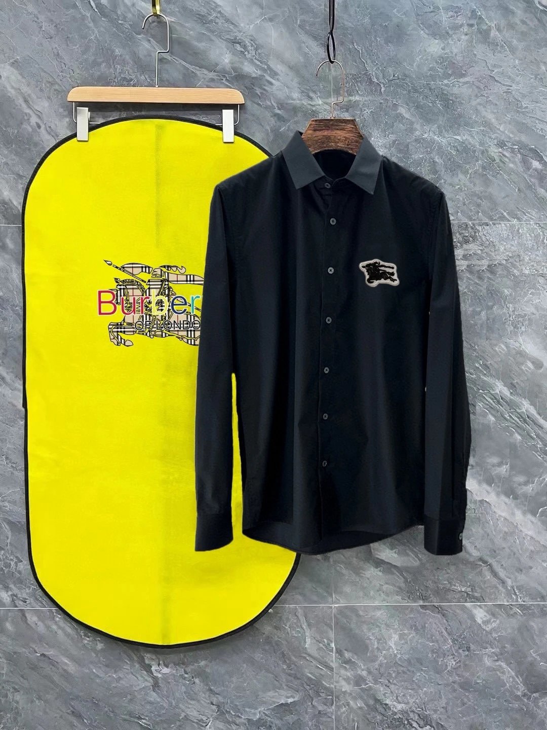 Burberry Shirts Long-sleeve check button-up shirt — 32