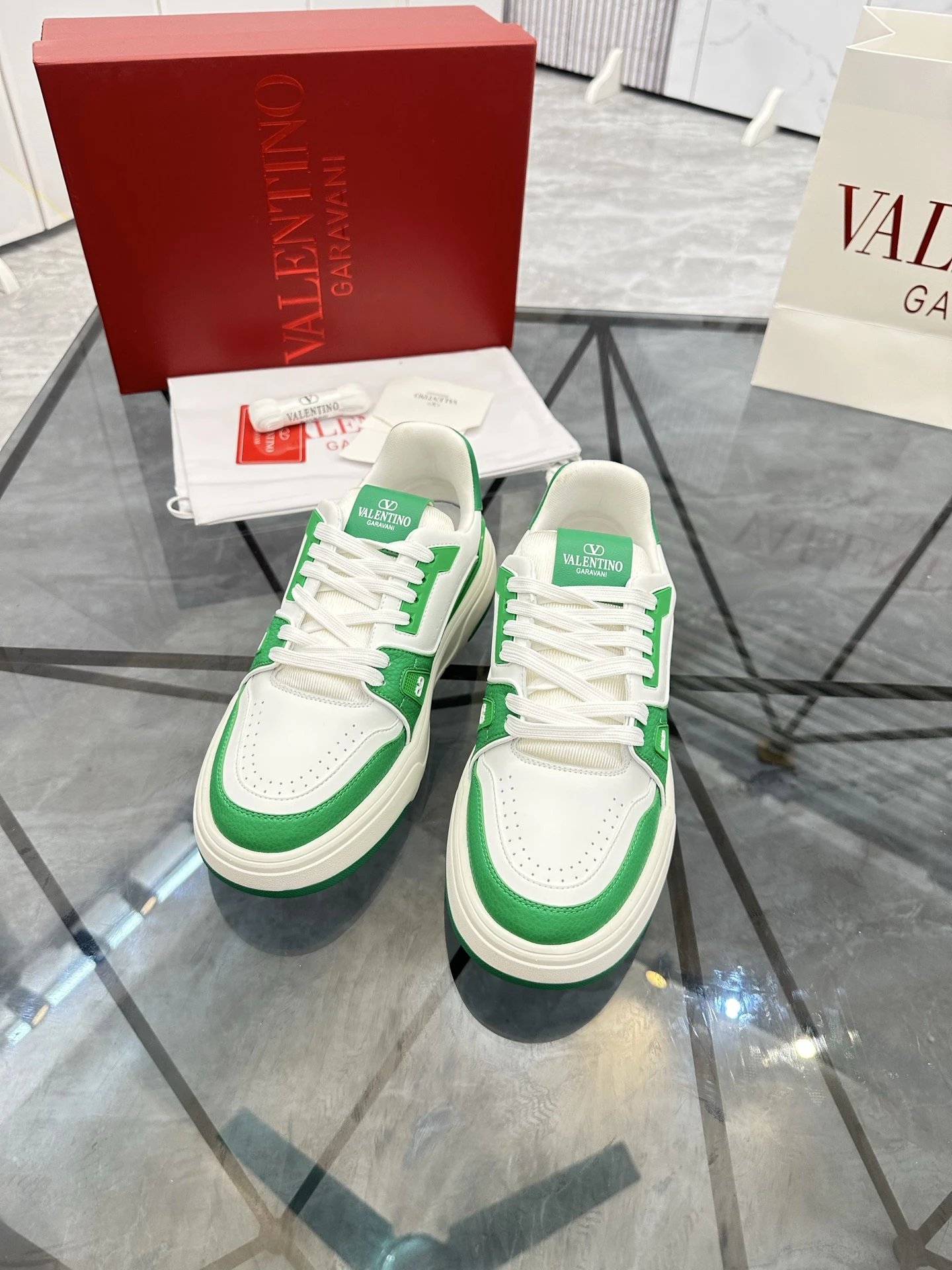 Valentino Garavani Sneakers Low-top chunky — 10
