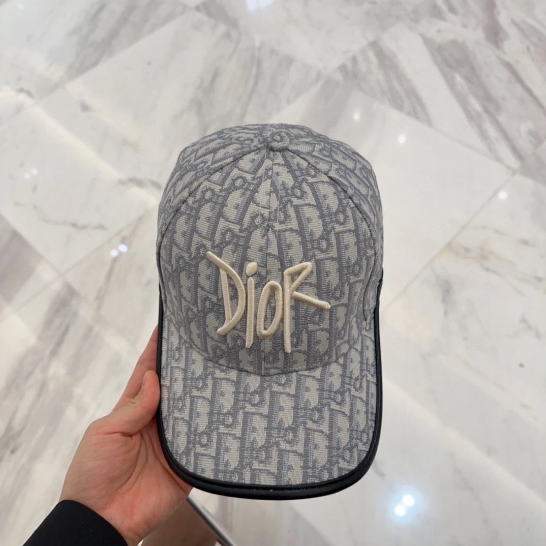 Dior Hats Oblique monogram baseball cap with embroidered logo and compass badge — 06