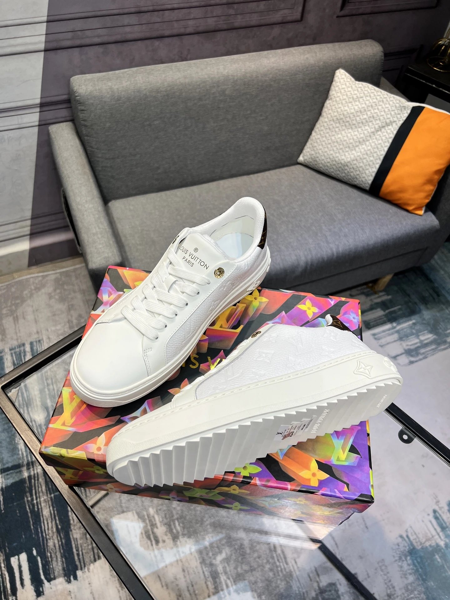 Louis Vuitton Sneakers Low-Top Lace-Up Monogram — 02